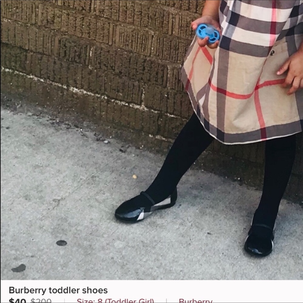 Burberry toddler shoe